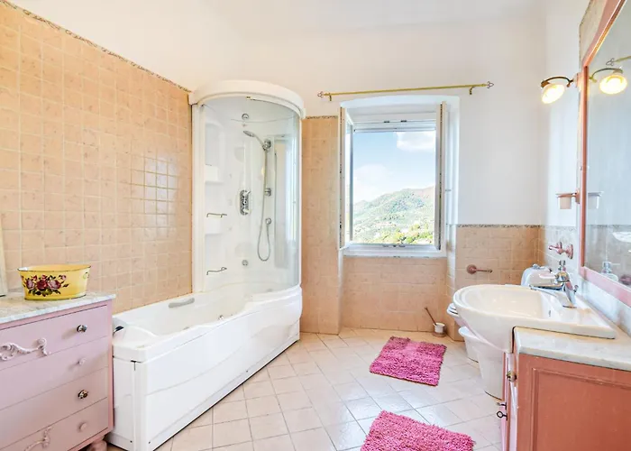 Eolo Semesterbostad *